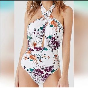 Cupshe Large one piece bathing suit, never worn